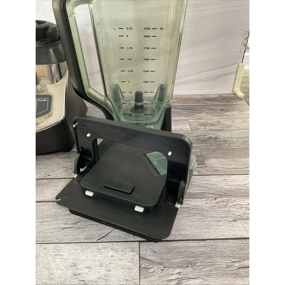 Ninja NJ600 3 Speed 1000 Watt Blender With Pulse Feature. Tested